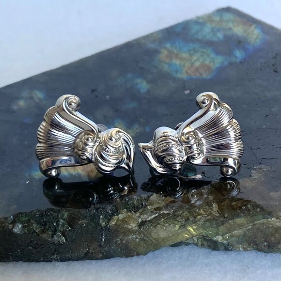 VTG Wallace Sterling Silver Hollow "Romance Of The Sea" Screwback Earrings - Picture 14 of 16